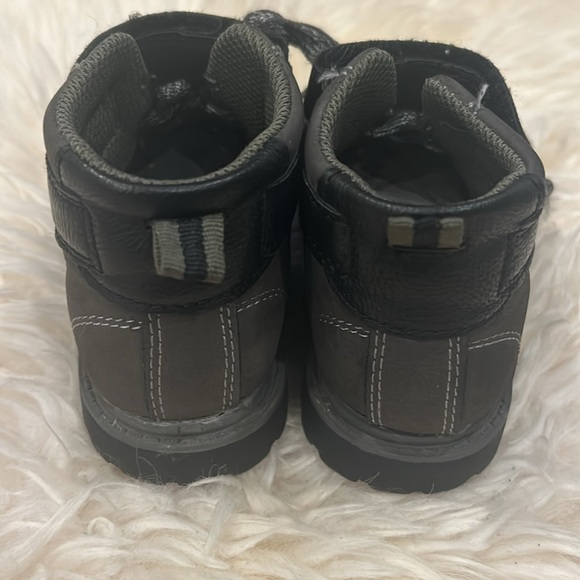 2/$28 Carter’s Dressy Boots With Laces and Velcro Black & Gray Charcoal Size 9 - Picture 4 of 6